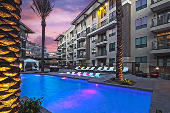 PHOENIX | The Moderne
